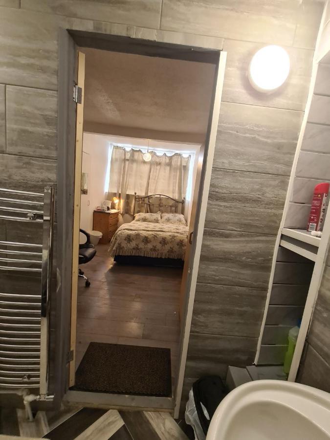 Budget Double En-Suite Bedroom Sheffield Extérieur photo